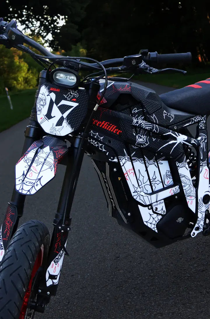 Electric bike with EVEMX graphics