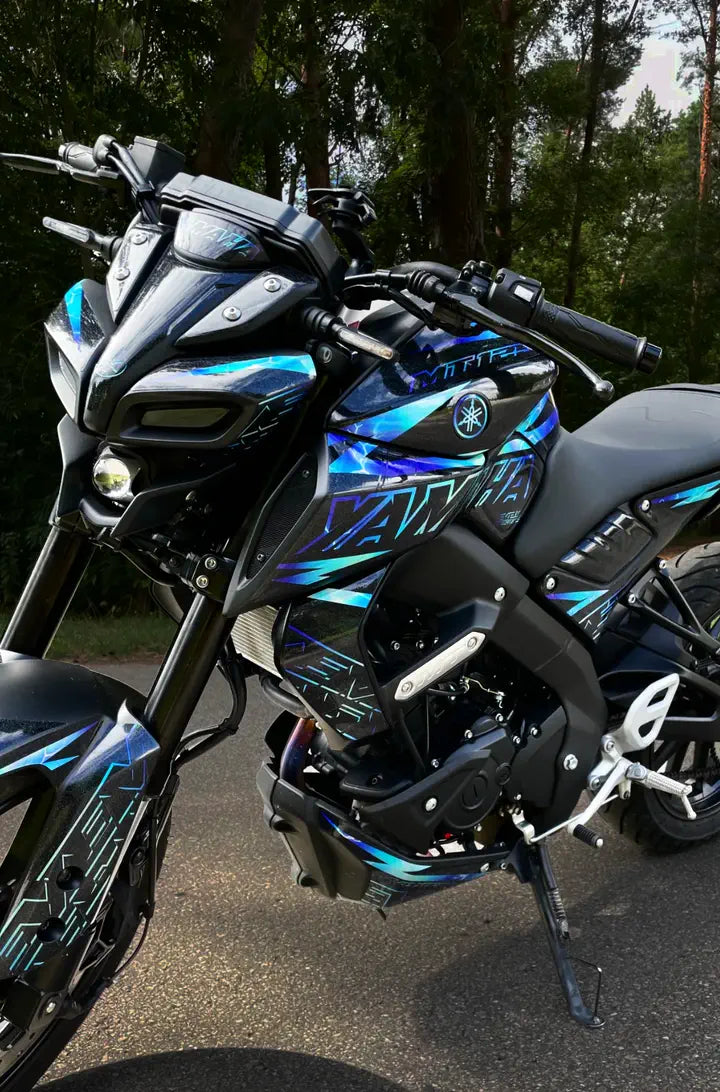 Street bike with EVEMX graphics